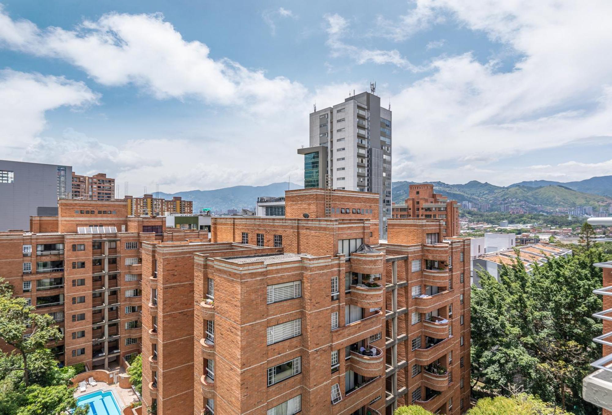 Novelty Suites Hotel Medellin Room photo